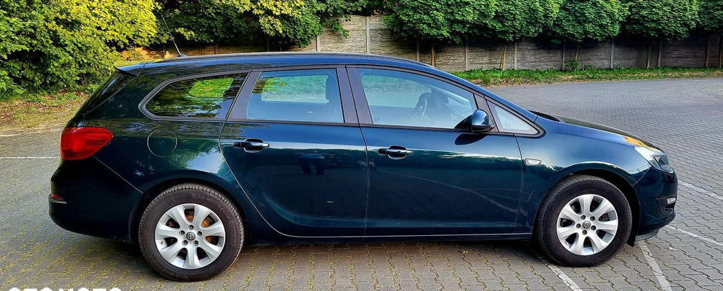 Opel Astra cena 24900 przebieg: 273000, rok produkcji 2015 z Łódź małe 277